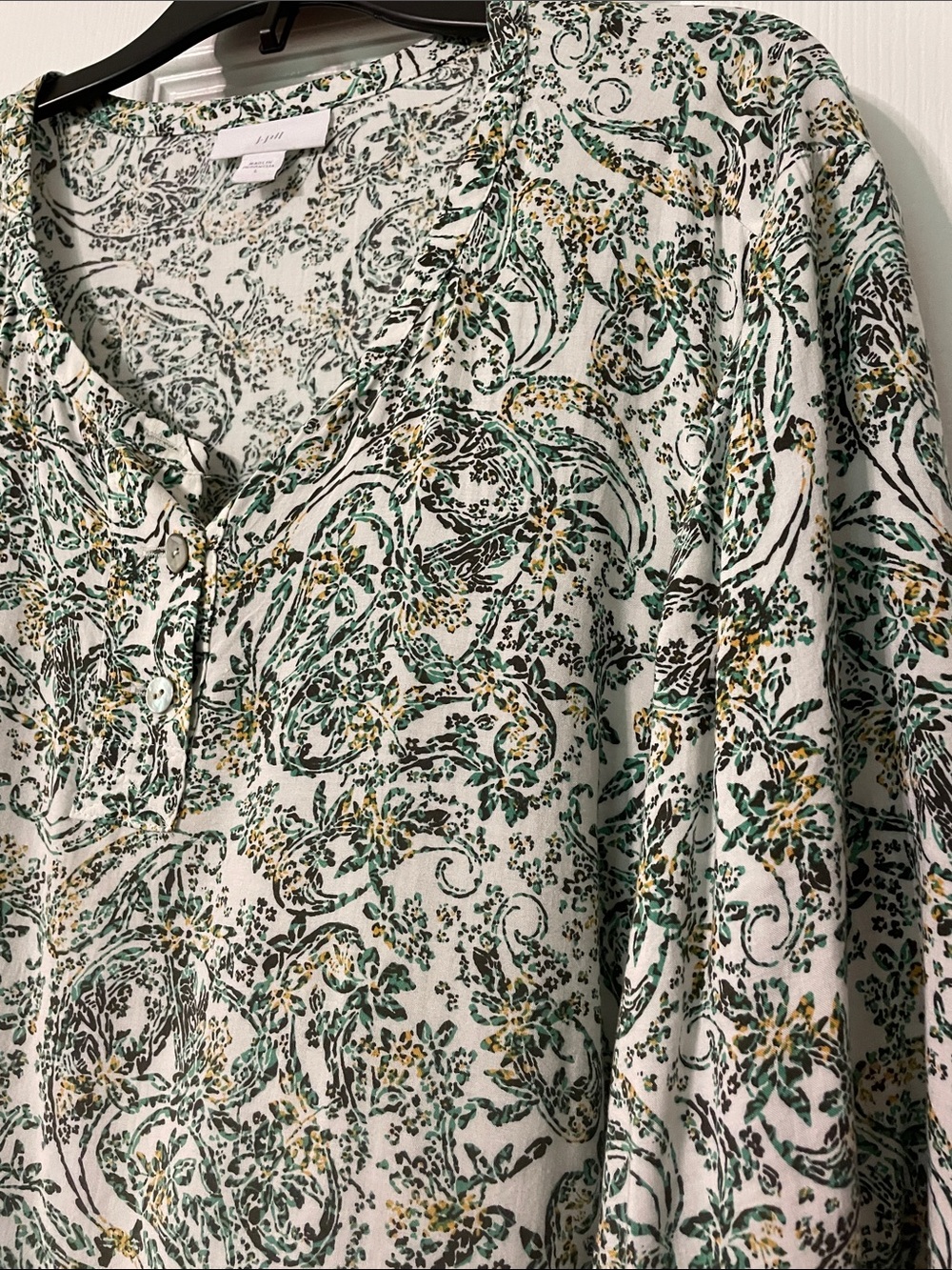 J.Jill Lightweight Floral Henley Blouse in Navy Blue & Green with 3/4 sleeves